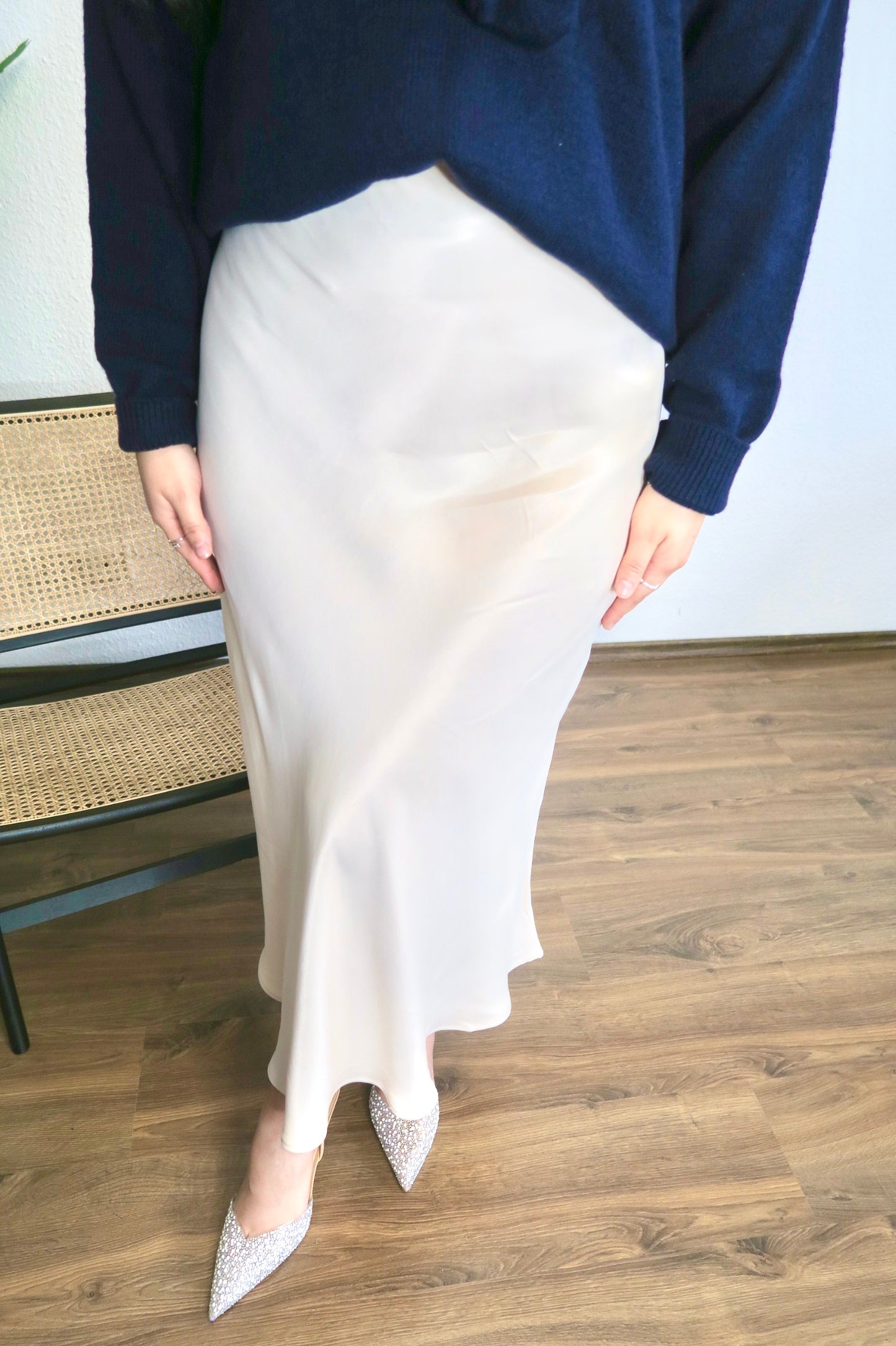 AMARA satin skirt in cream