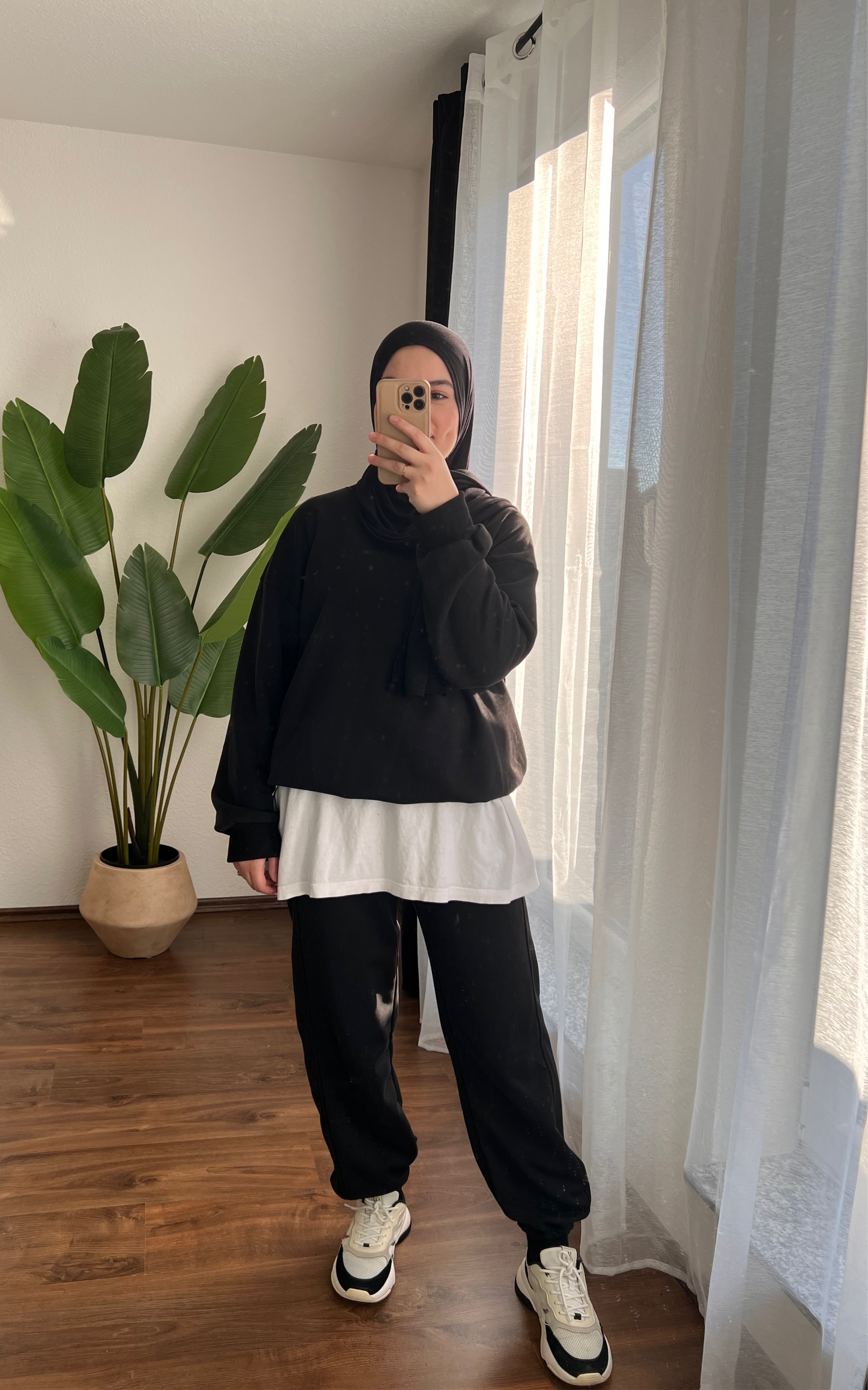 SIMA 2-piece