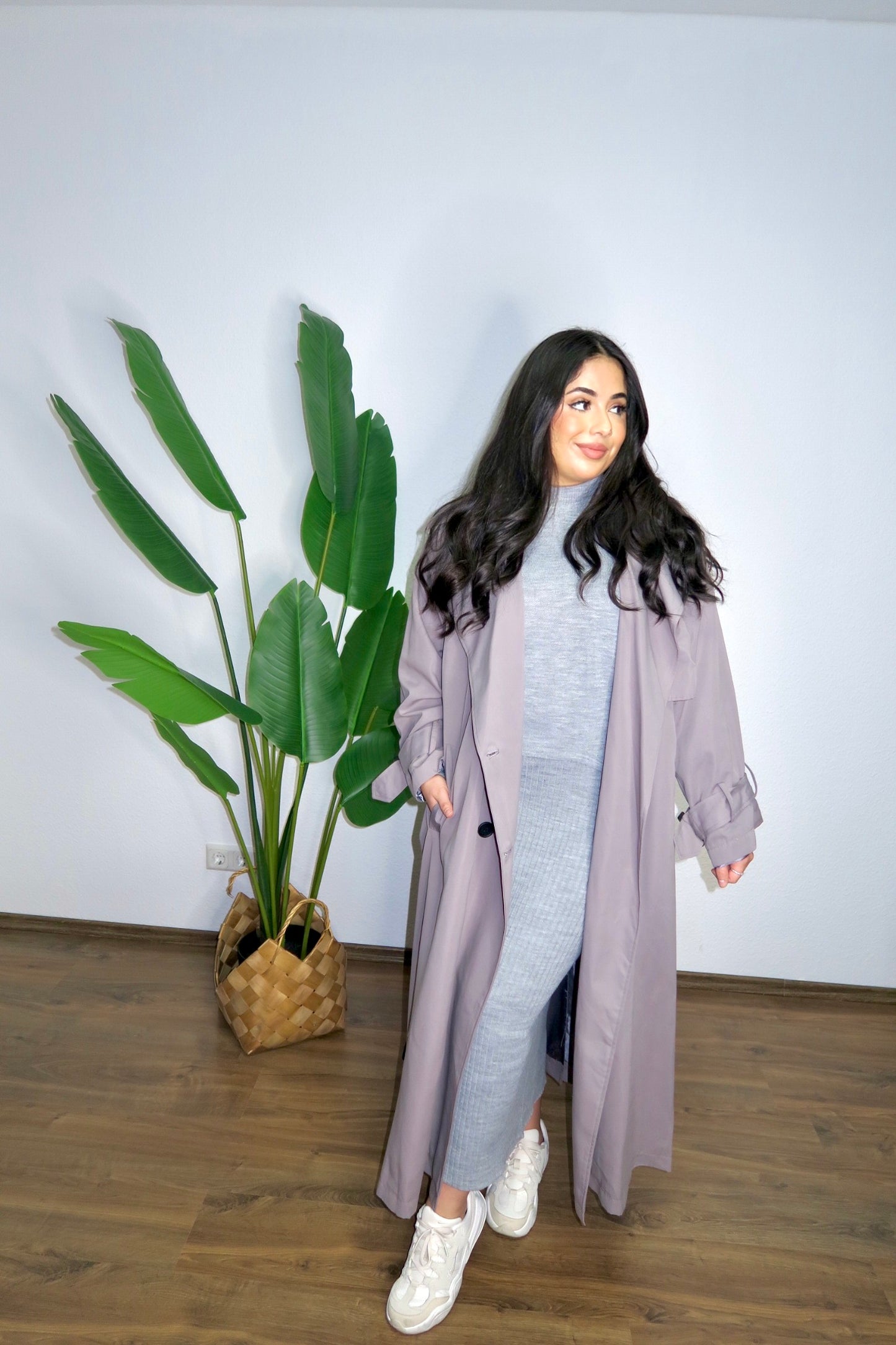 DUA trench coat in grey