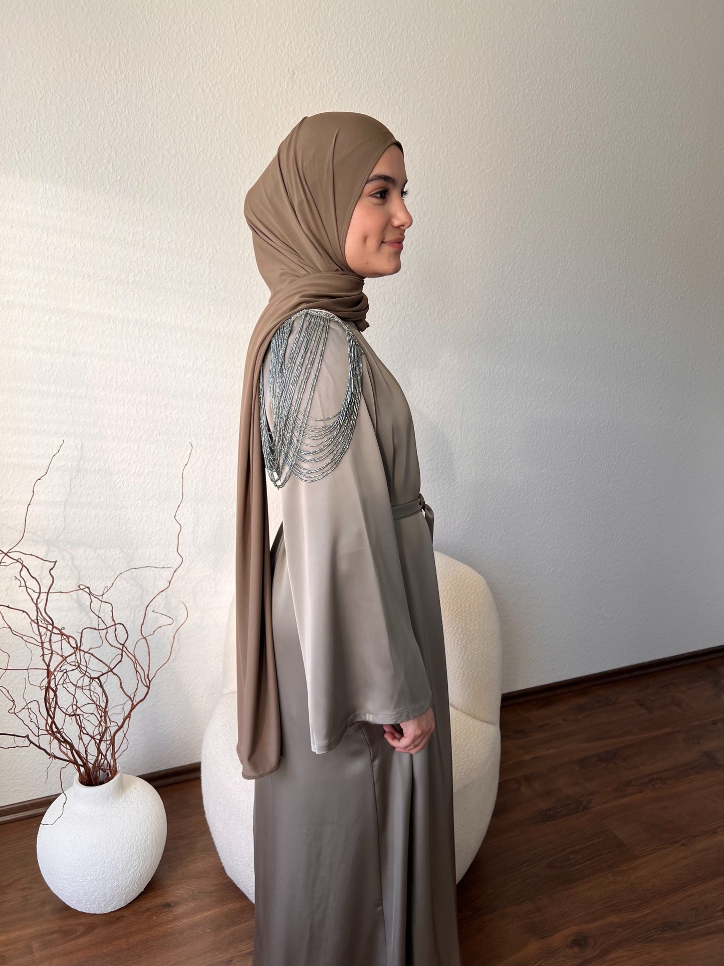 LIORA Abaya